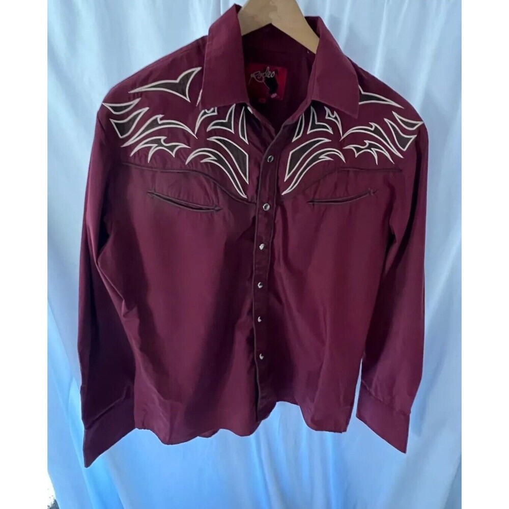 Rodeo Clothing CO. Western shirt w/ faux swede design and pearl type snaps Mediu
